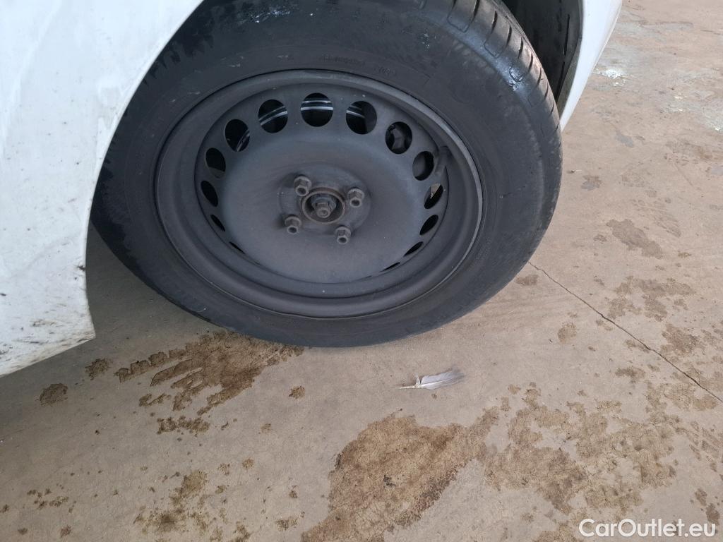  Renault  Clio  IV Air 1.5 dCi 75CV BVM5 E6 #124