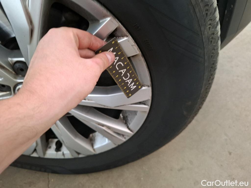  Volkswagen  Tiguan VOLKSWAGEN  / 2020 / 5P / SUV 2.0 TDI 150 DSG7 Life Business #45