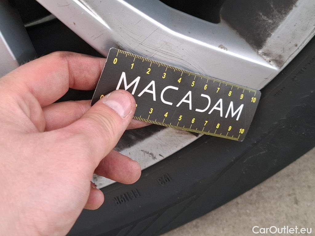  Volkswagen  Tiguan VOLKSWAGEN  / 2020 / 5P / SUV 2.0 TDI 150 DSG7 Life Business #40