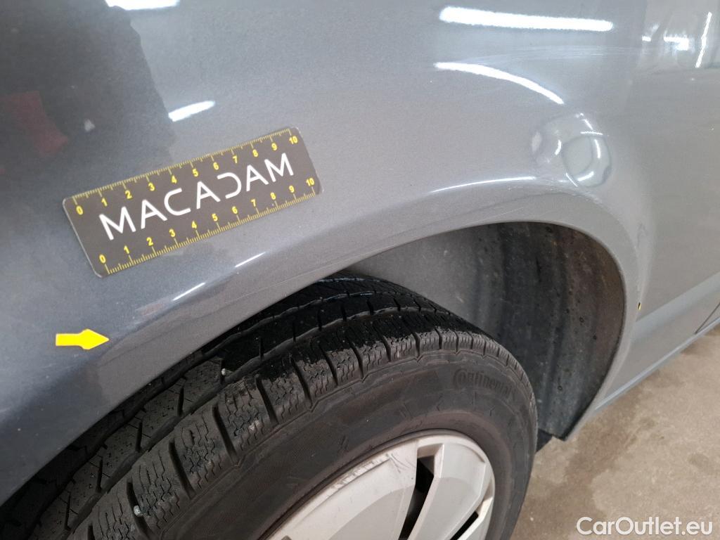  Volkswagen  Transporter VOLKSWAGEN  ProCab / 2019 / 4P / Fourgon tôlé 2.0 TDi 150 DSG7 L2H1 Confort #2