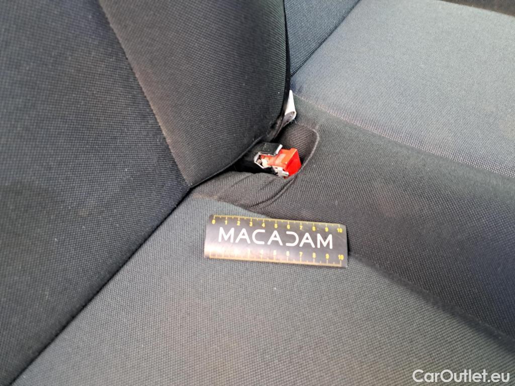  Renault  Master  III Fourgon L3H2 3 5 Grand Confort dCi 135CV BVM6 E6dT 7 PLACES #64