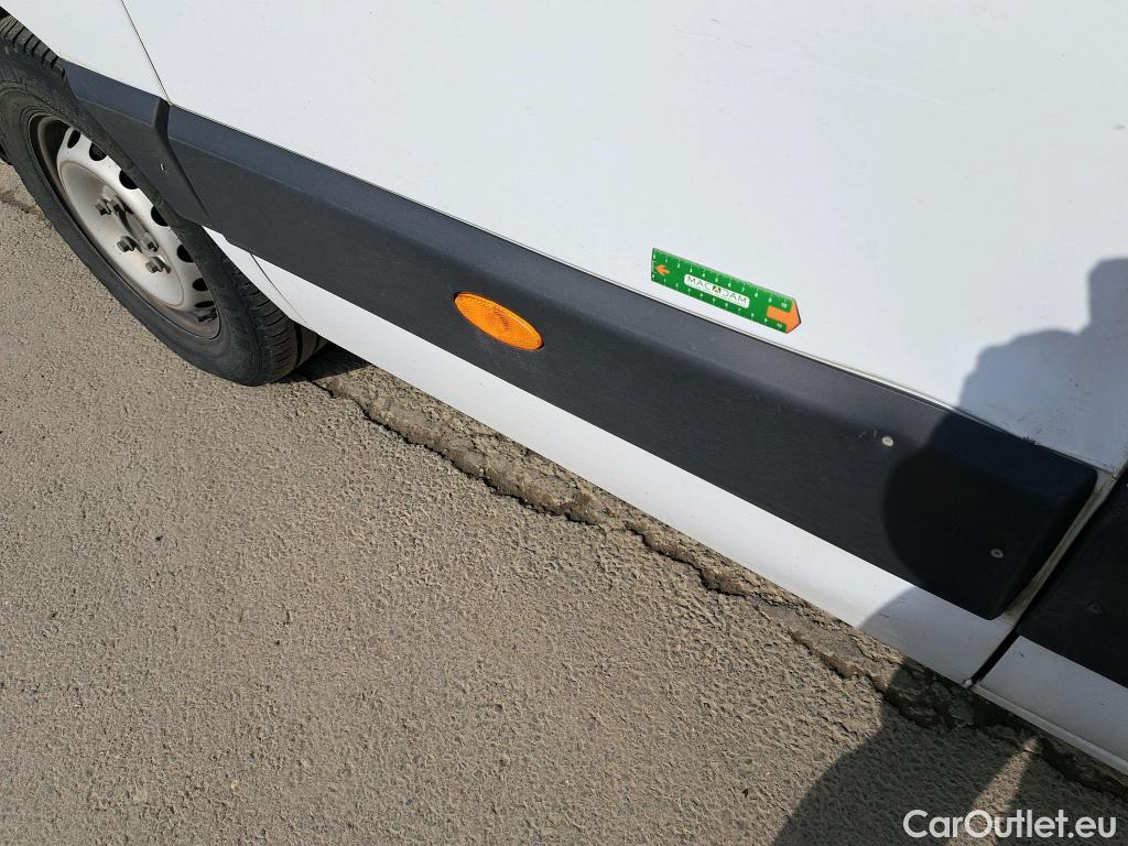  Renault  Master  III Fourgon L3H2 3 5 Grand Confort dCi 135CV BVM6 E6dT 7 PLACES #45