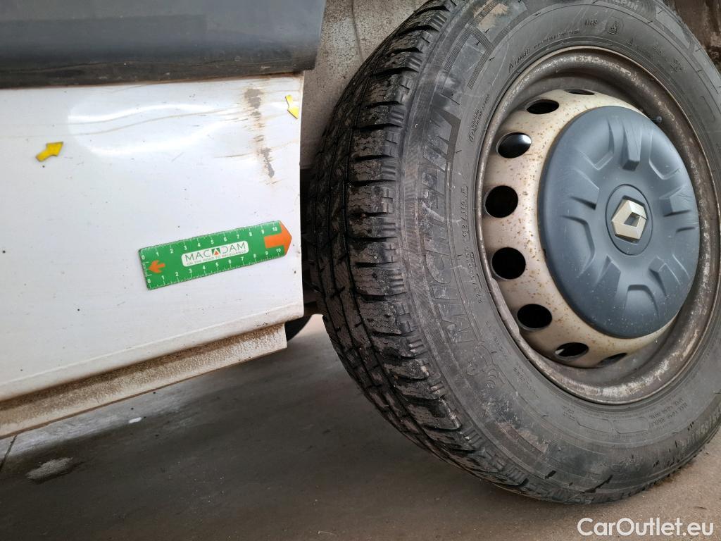  Renault  Master RENAULT  VU 4p Fourgon Gd Conf F3500 L2H2 dCi 125 #13