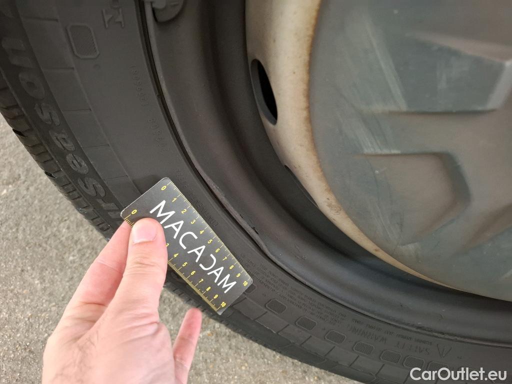  Renault  Master RENAULT  VU 4p Fourgon FG GCf TracF3500 L2H2 Energy dCi135 #40