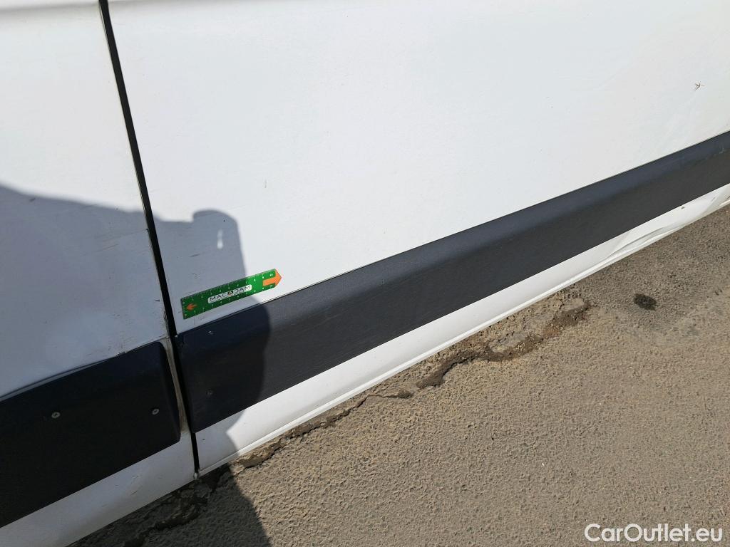  Renault  Master  III Fourgon L3H2 3 5 Grand Confort dCi 135CV BVM6 E6dT 7 PLACES #36