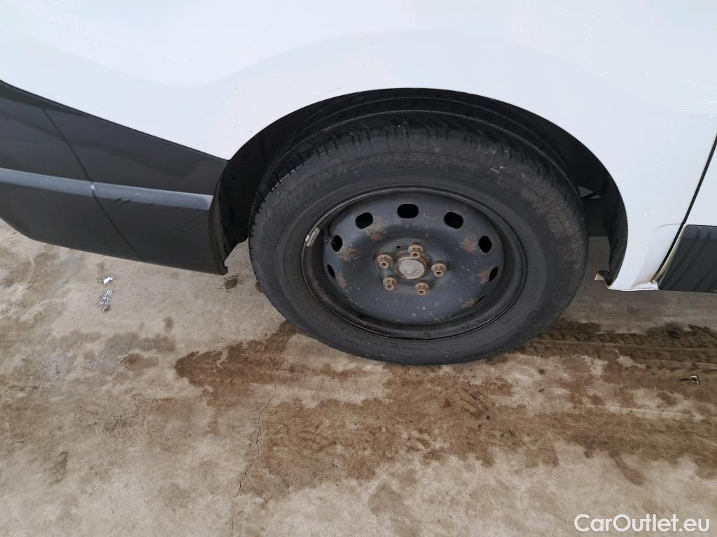  Renault  Trafic RENAULT  / 2019 / 4P / Fourgon tole NV FG GCF L1H1 1200 dCi 120 #33