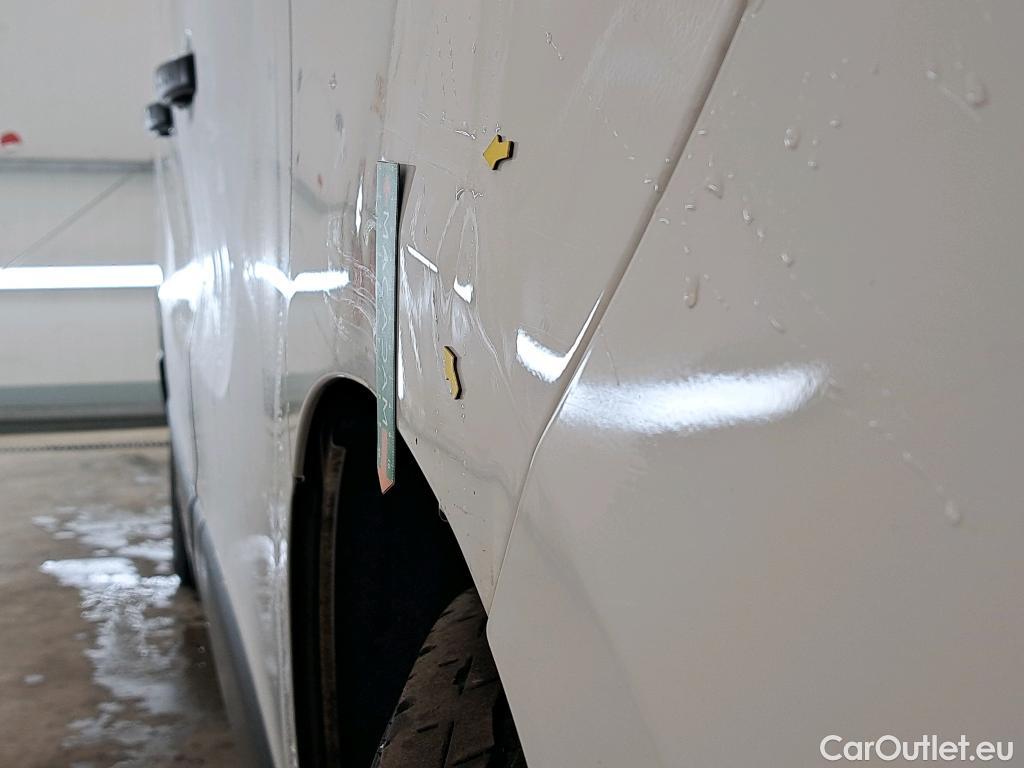  Renault  Trafic RENAULT  / 2019 / 4P / Fourgon tole NV FG GCF L1H1 1200 dCi 120 #29