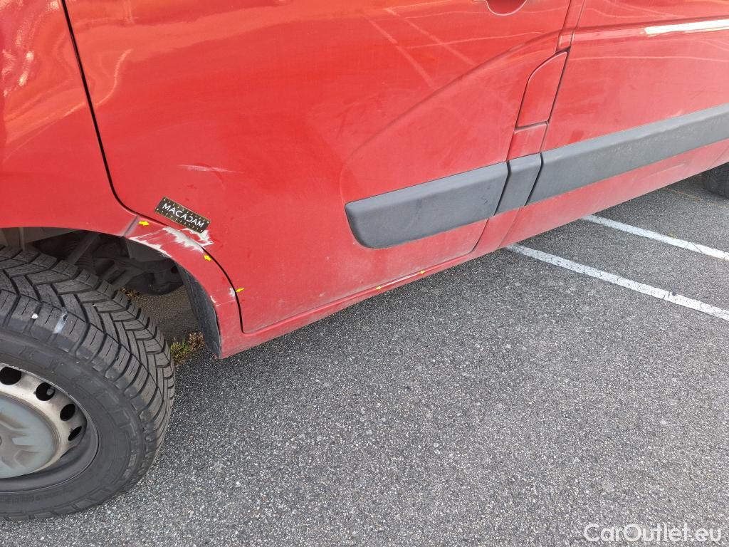  Renault  Master  III Fourgon L2H2 3 5 Grand Confort dCi 130CV BVM6 E6 #32