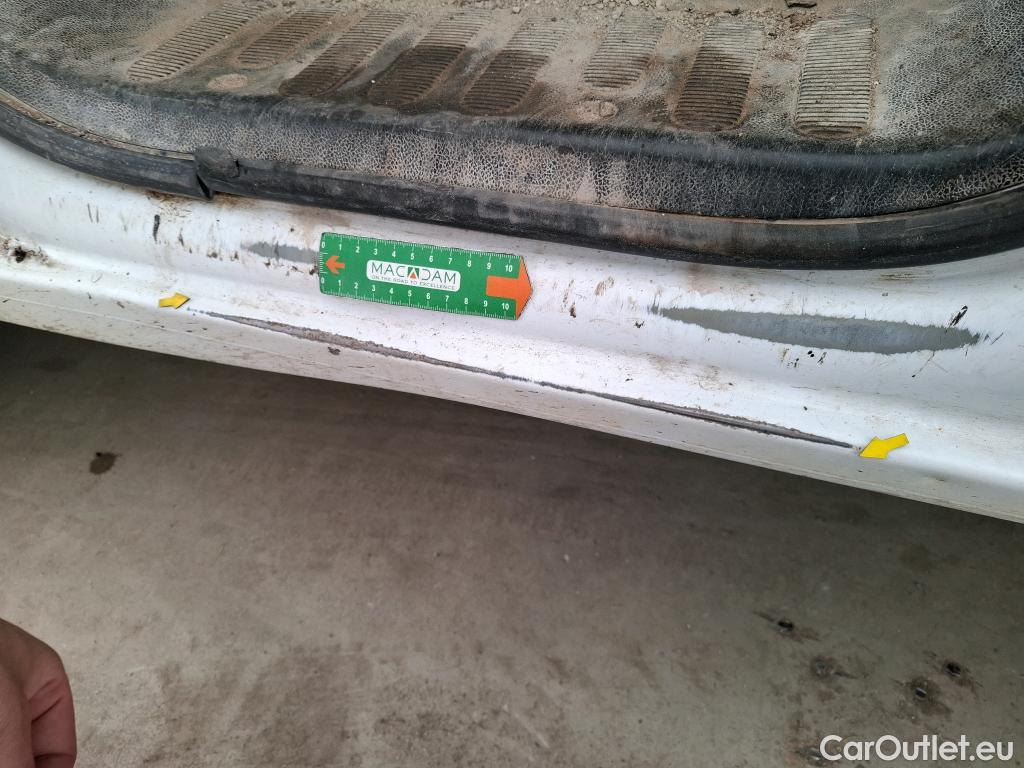  Renault  Master RENAULT  VU 4p Fourgon Gd Conf F3500 L2H2 dCi 125 #52