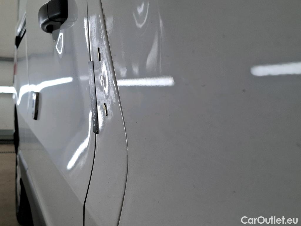  Renault  Trafic  III Fourgon L2H1 1300 Grand Confort 2.0 dCi 145CV BVM6 E6dT #17