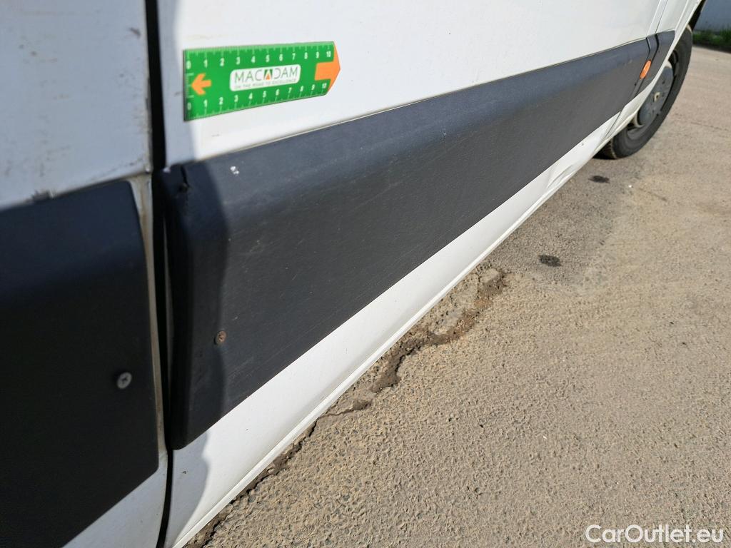  Renault  Master  III Fourgon L3H2 3 5 Grand Confort dCi 135CV BVM6 E6dT 7 PLACES #37