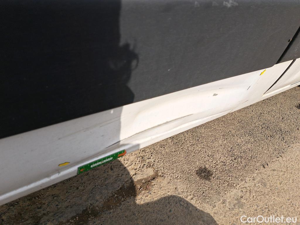  Renault  Master  III Fourgon L3H2 3 5 Grand Confort dCi 135CV BVM6 E6dT 7 PLACES #4