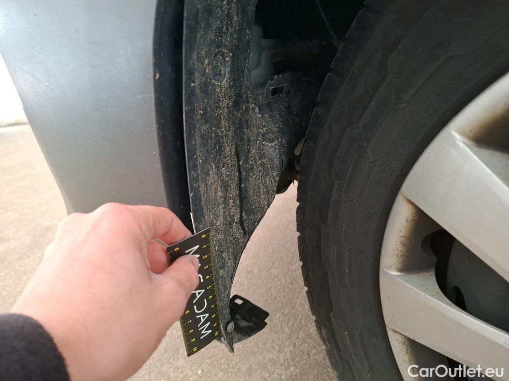  Renault  Trafic  III Fourgon L2H1 1300 Grand Confort 2.0 dCi 145CV BVM6 E6dT #8