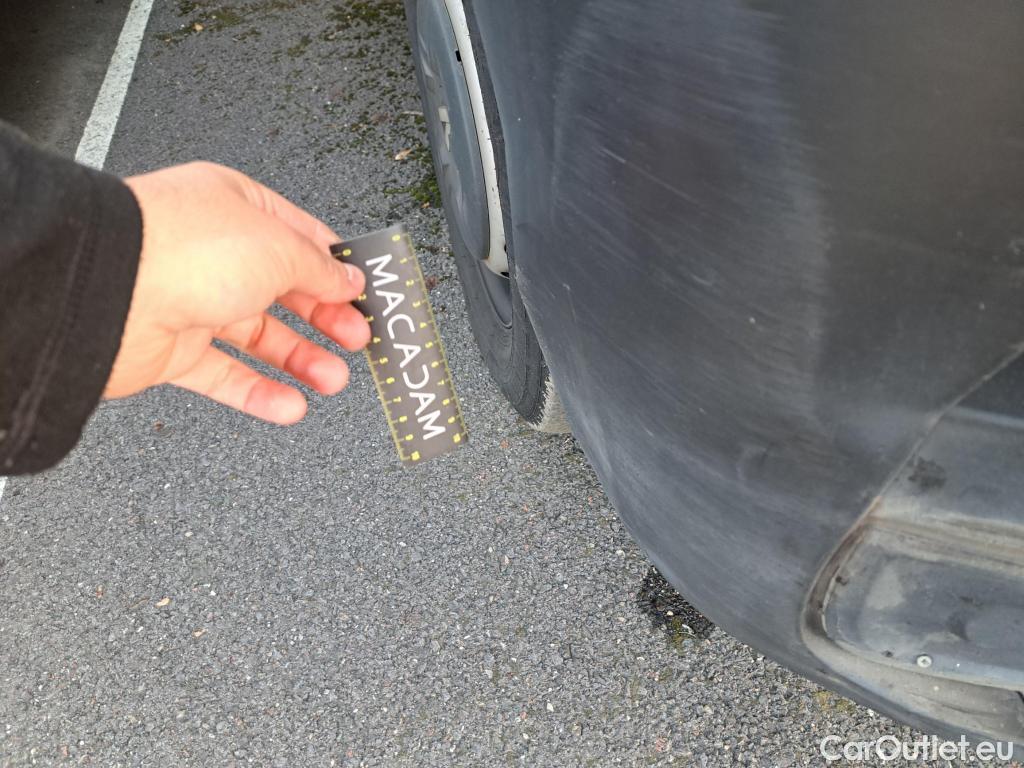  Renault  Master  III Fourgon L3H2 3 5 Grand Confort dCi 135CV BVM6 E6dT 7 PLACES #30