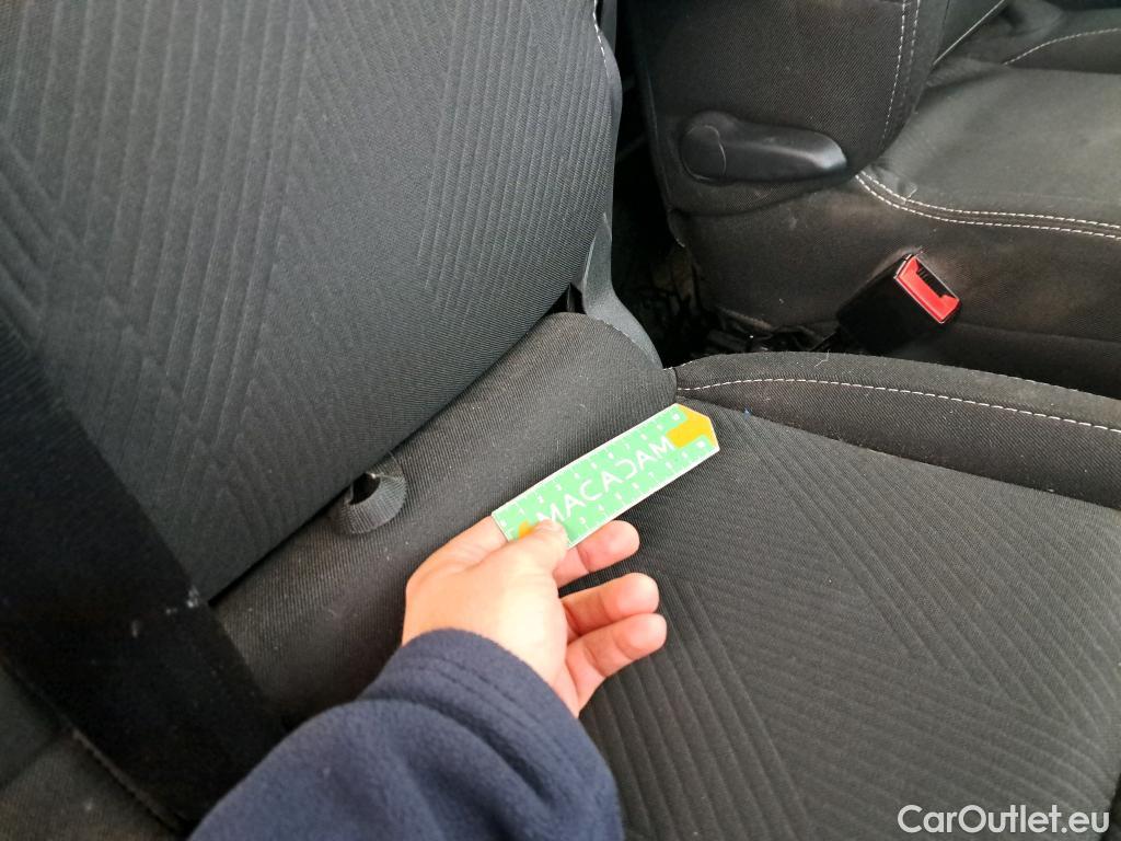  Renault  Trafic RENAULT  / 2019 / 4P / Fourgon tole NV FG GCF L1H1 1200 dCi 120 #39