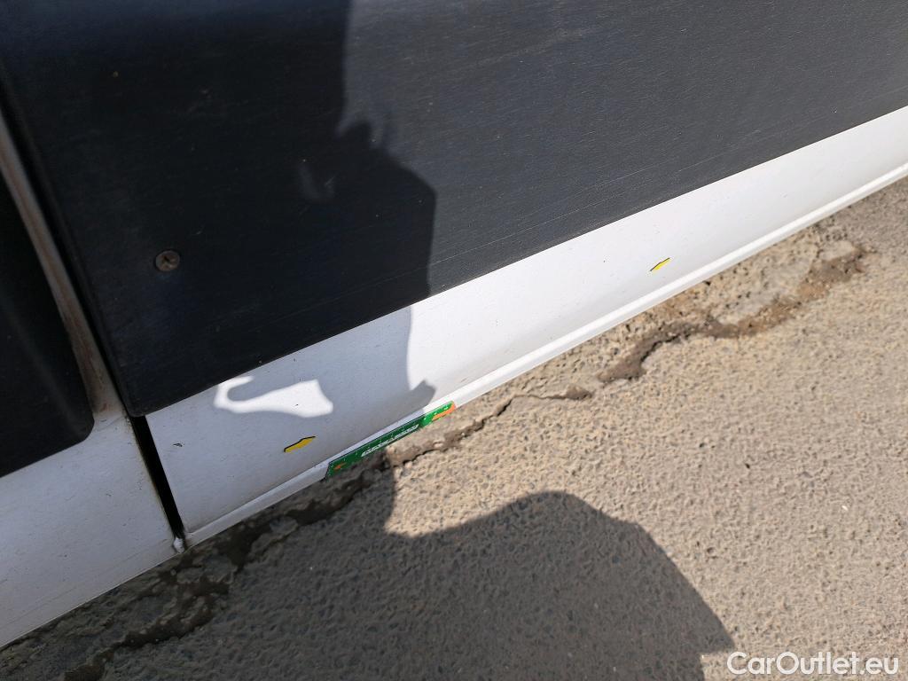  Renault  Master  III Fourgon L3H2 3 5 Grand Confort dCi 135CV BVM6 E6dT 7 PLACES #3