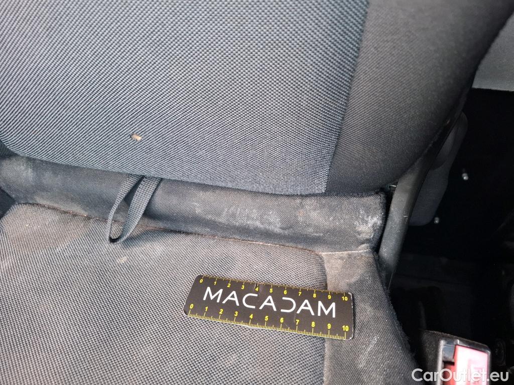  Renault  Master  III Fourgon L2H2 3 5 Grand Confort dCi 130CV BVM6 E6 #77