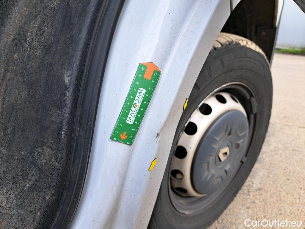  Renault  Master  III Fourgon L3H2 3 5 Grand Confort dCi 135CV BVM6 E6dT 7 PLACES #40