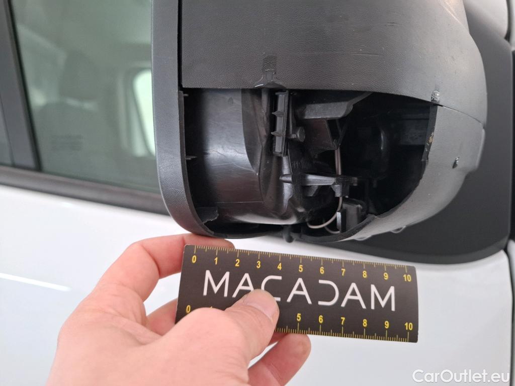  Renault  Trafic  III Fourgon L2H1 1300 Grand Confort 2.0 dCi 145CV BVM6 E6dT #19