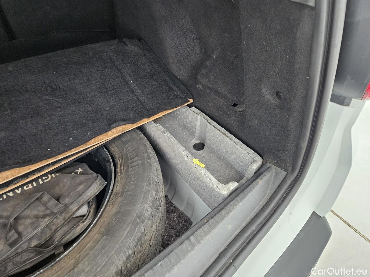  Dacia  Duster 1.5 Blue dCi 115CP Comfort 4WD #71