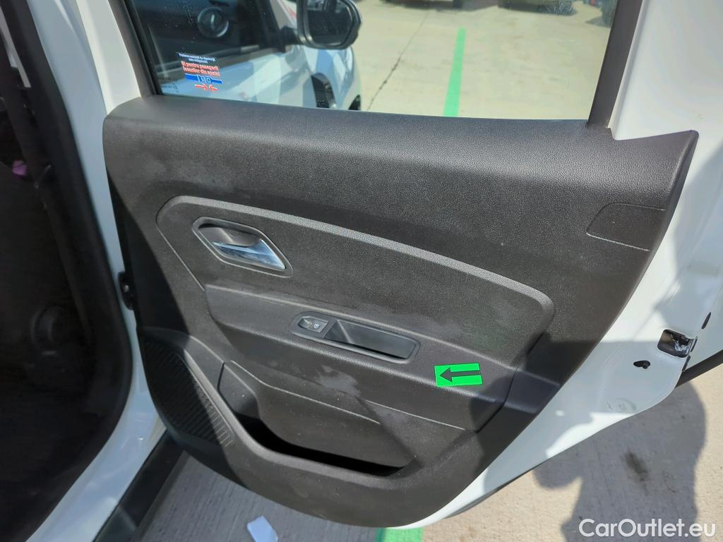  Dacia  Duster 1.5 Blue dCi 115CP Comfort 4WD #19