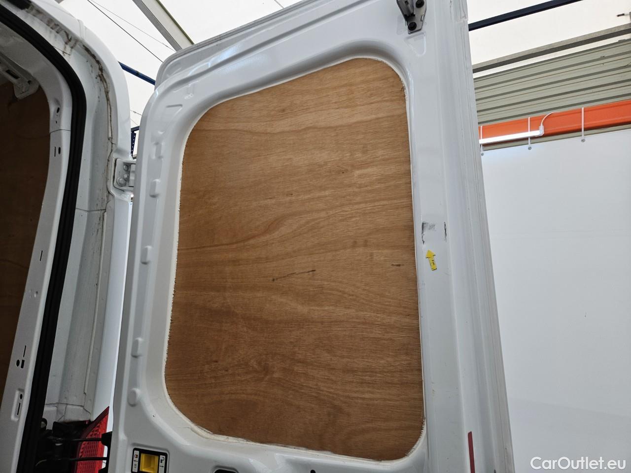  Ford  Transit 2.0L EcoBlue 130PS 350 L3H2 Trend #15