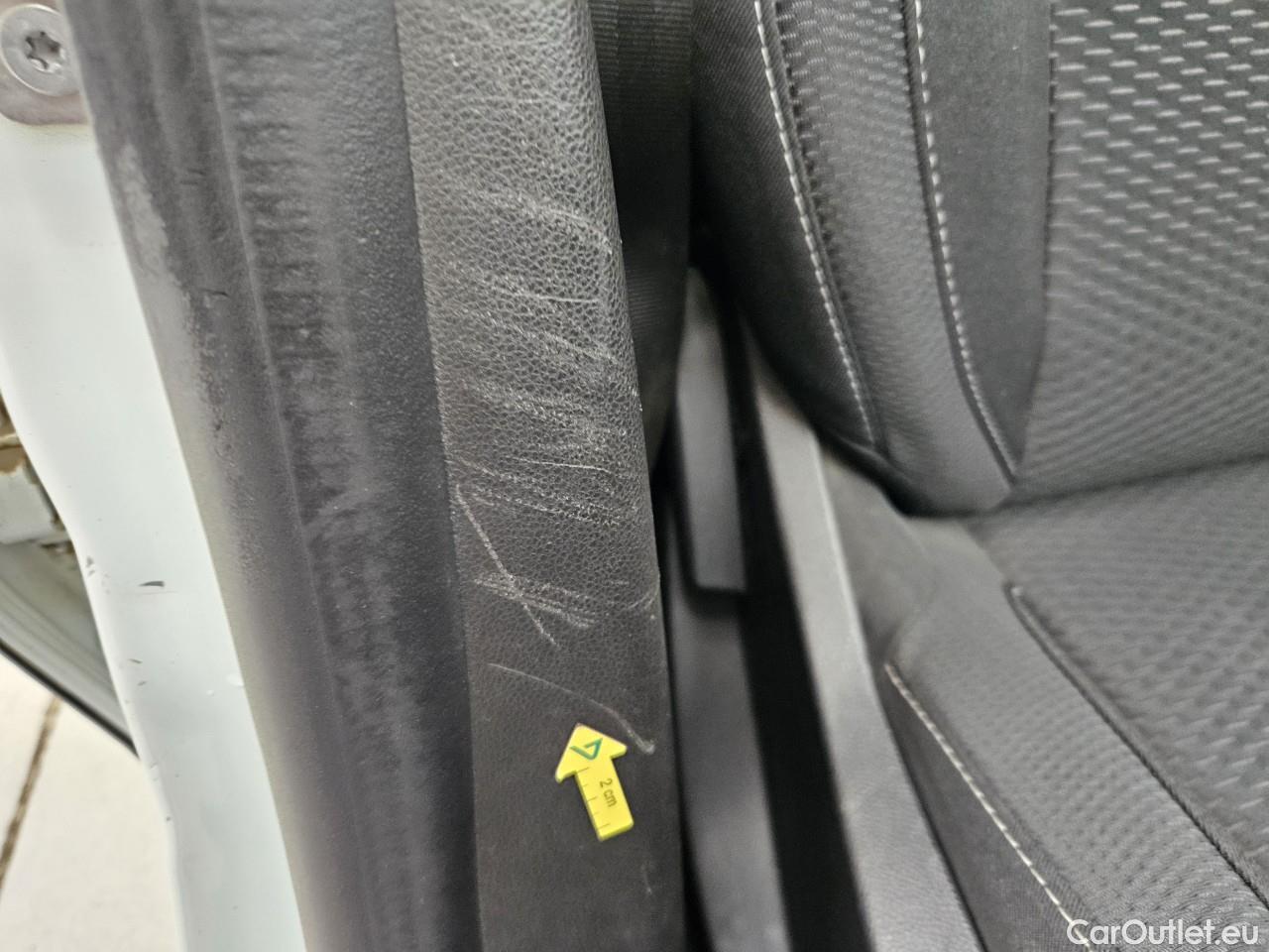  Dacia  Duster 1.5 Blue dCi 115CP Comfort 4WD #63