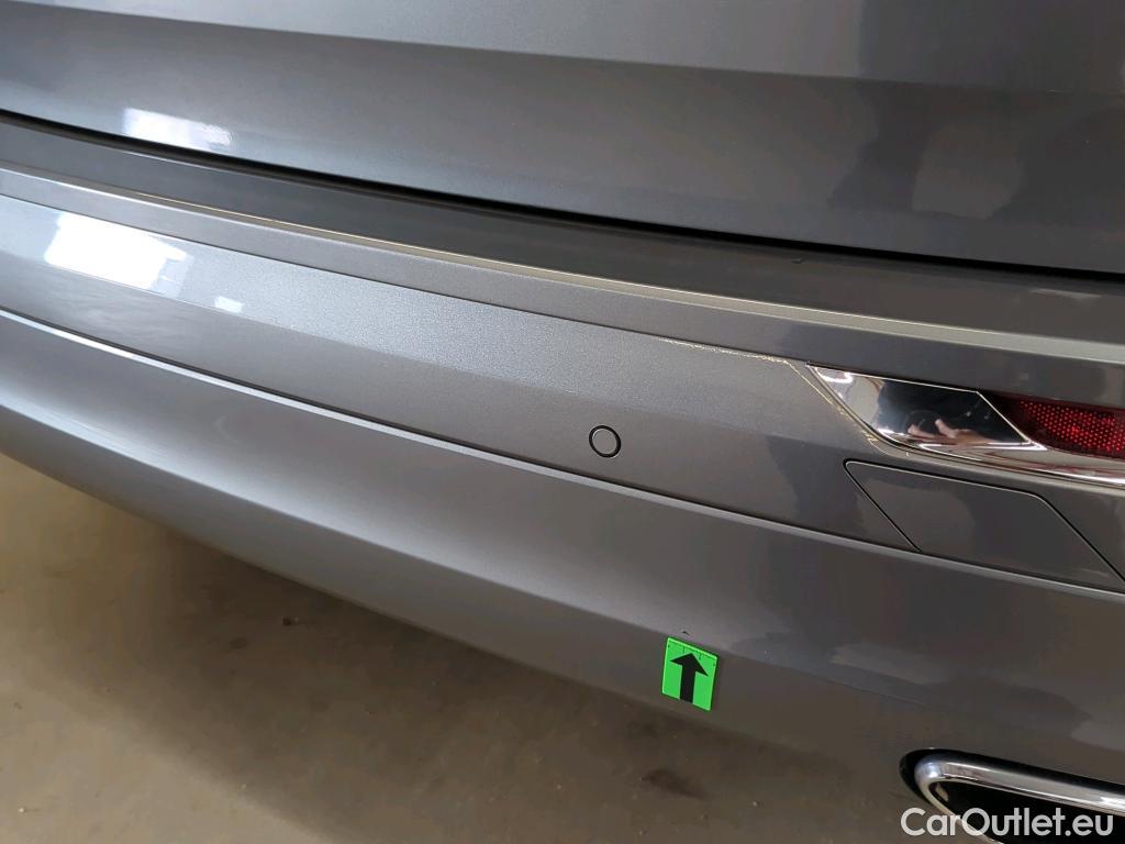  Volvo  XC60 2.0 B4 D 197CP Inscription AT8 AWD #9