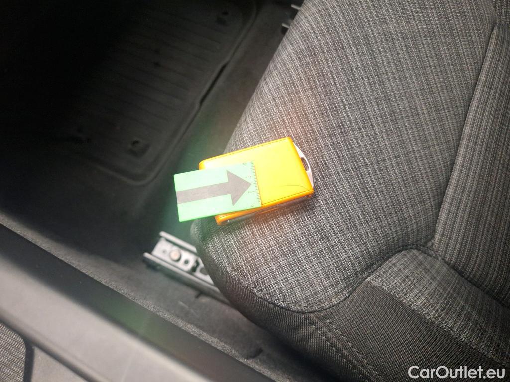  Volvo  V60 2.0 B4 D 197CP Momentum Pro AT8 #5