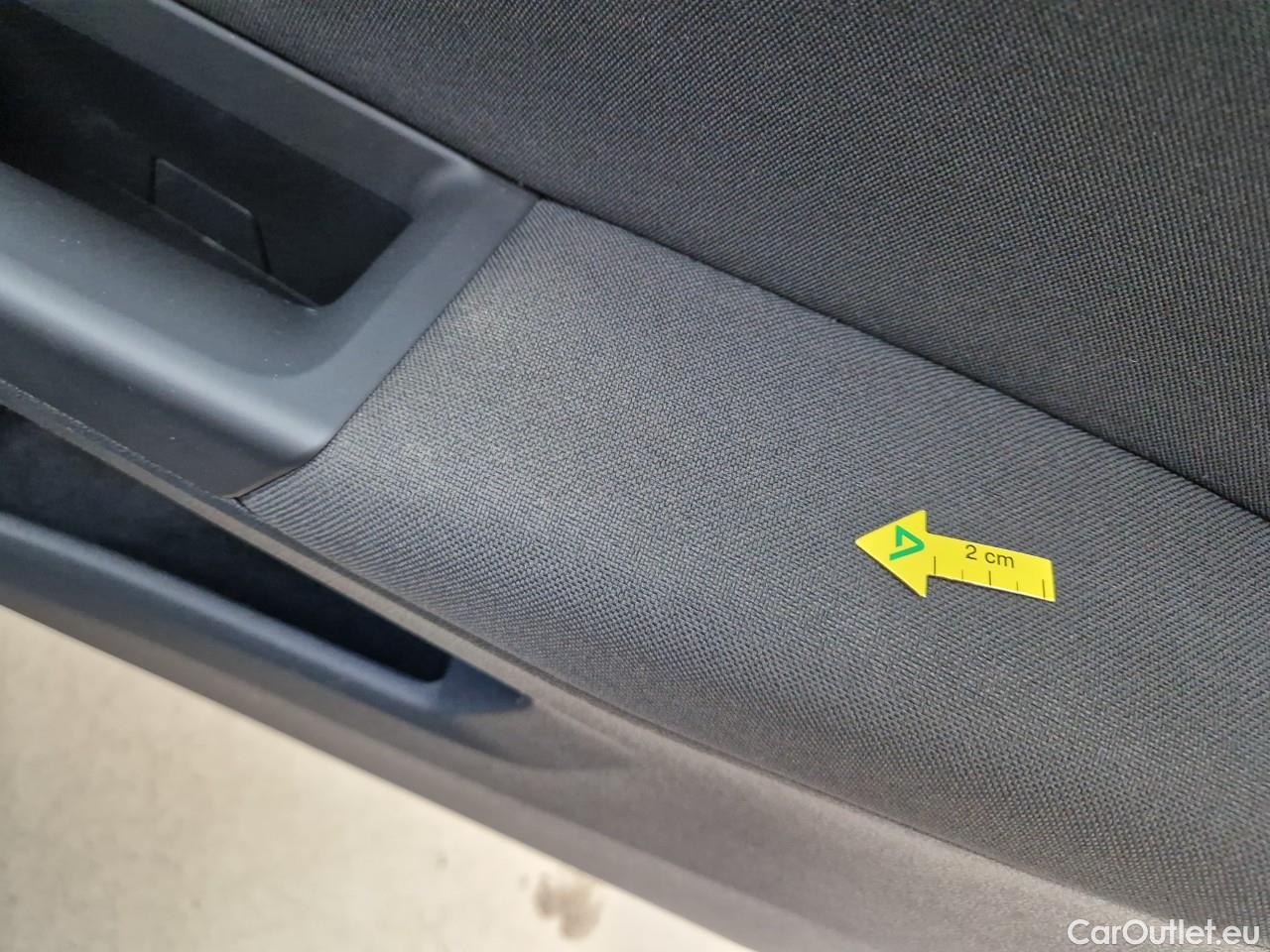  Volkswagen  Golf  2.0 TDI 116HP DSG Life Variant #38