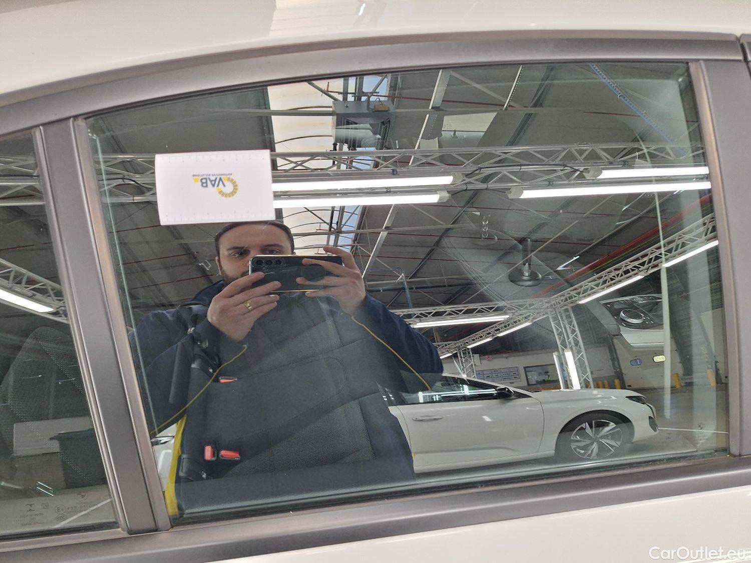  Bmw  Serie 3 BMW, 3-serie '18, BMW 3 Reeks Berline 318d (110 kW) 4d #11