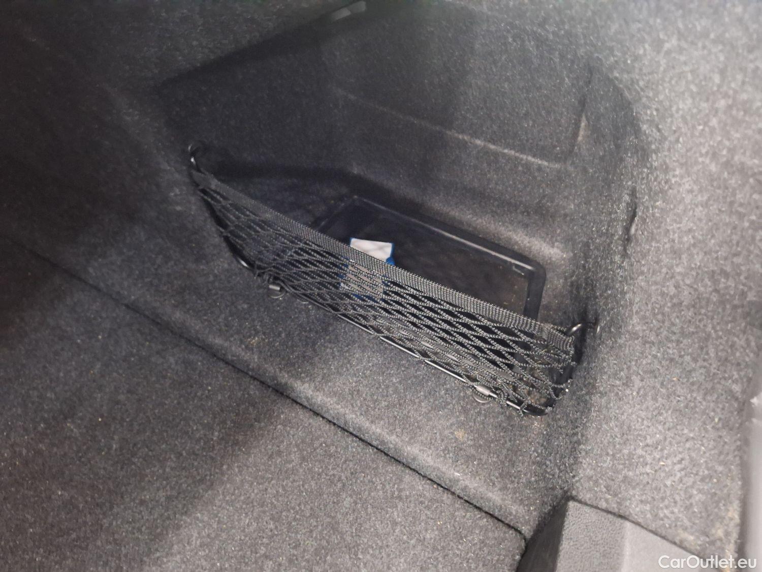  Bmw  Serie 3 BMW, 3-serie '18, BMW 3 Reeks Berline 318d (110 kW) 4d #1