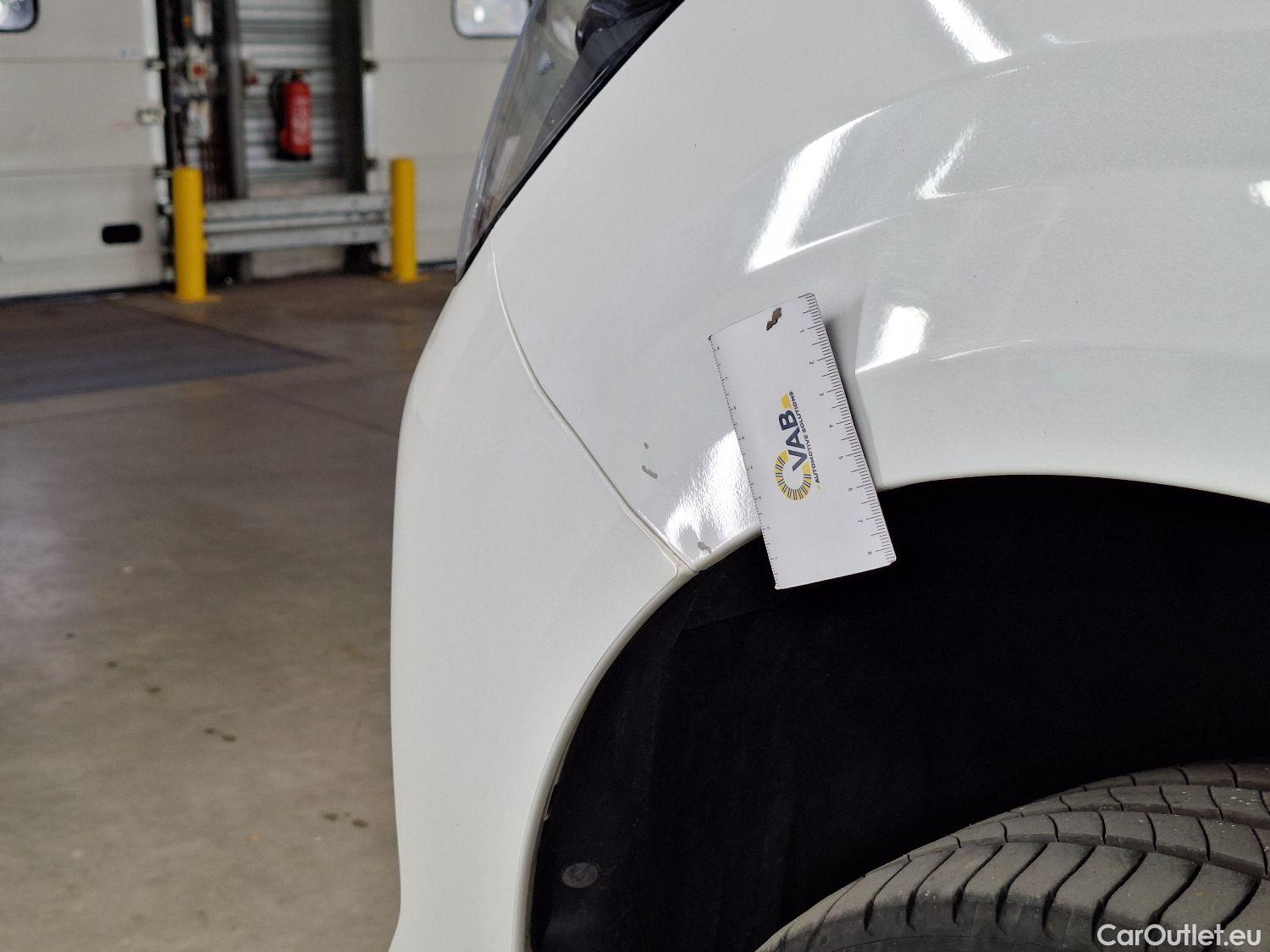  Peugeot  208 Peugeot,  '19, Peugeot  1.2 PureTech 100 MAN6 S&S ?6.3 Allure  #16