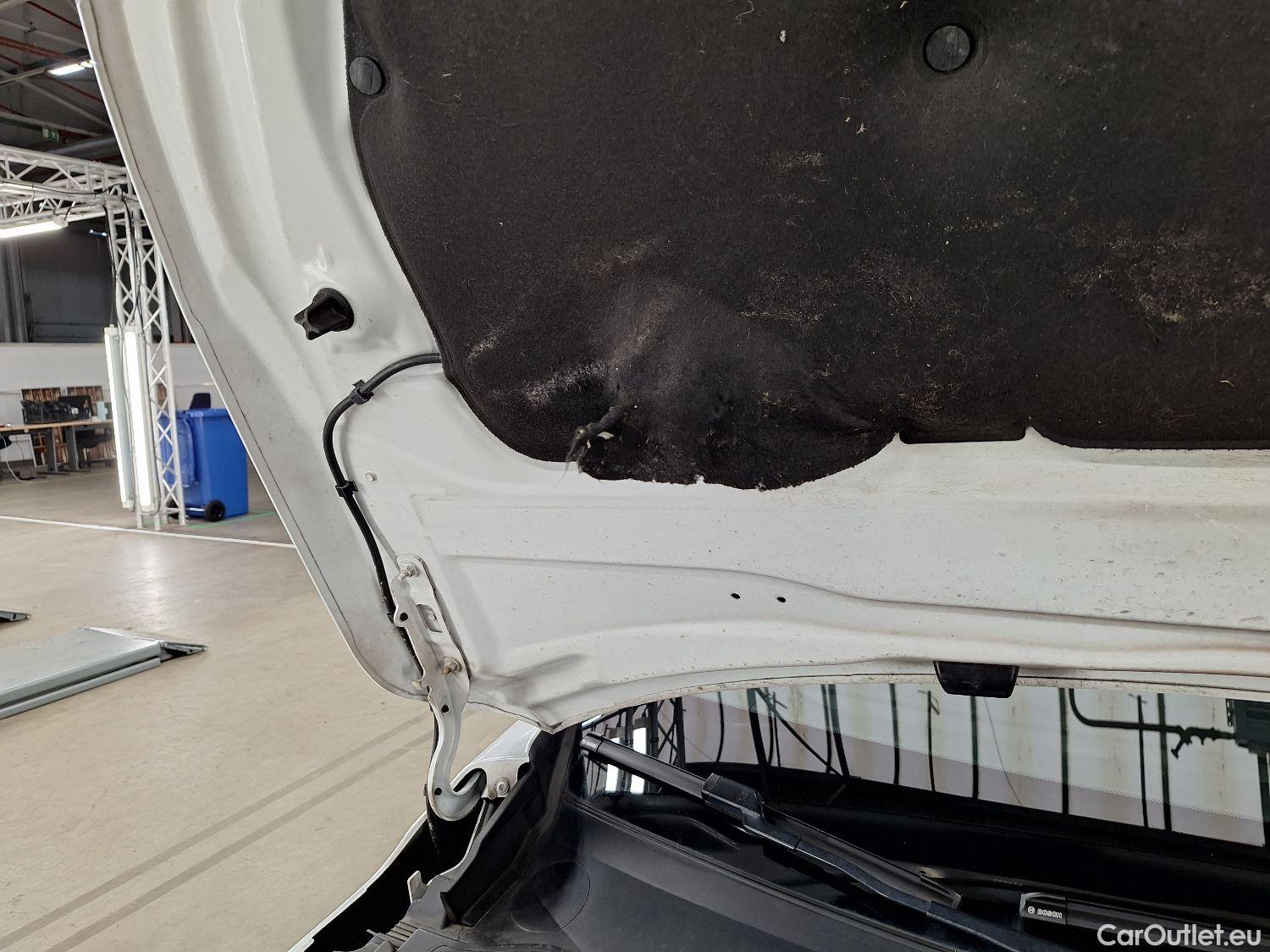  Peugeot  208 Peugeot,  '19, Peugeot  1.2 PureTech 100 MAN6 S&S ?6.3 Allure  #21