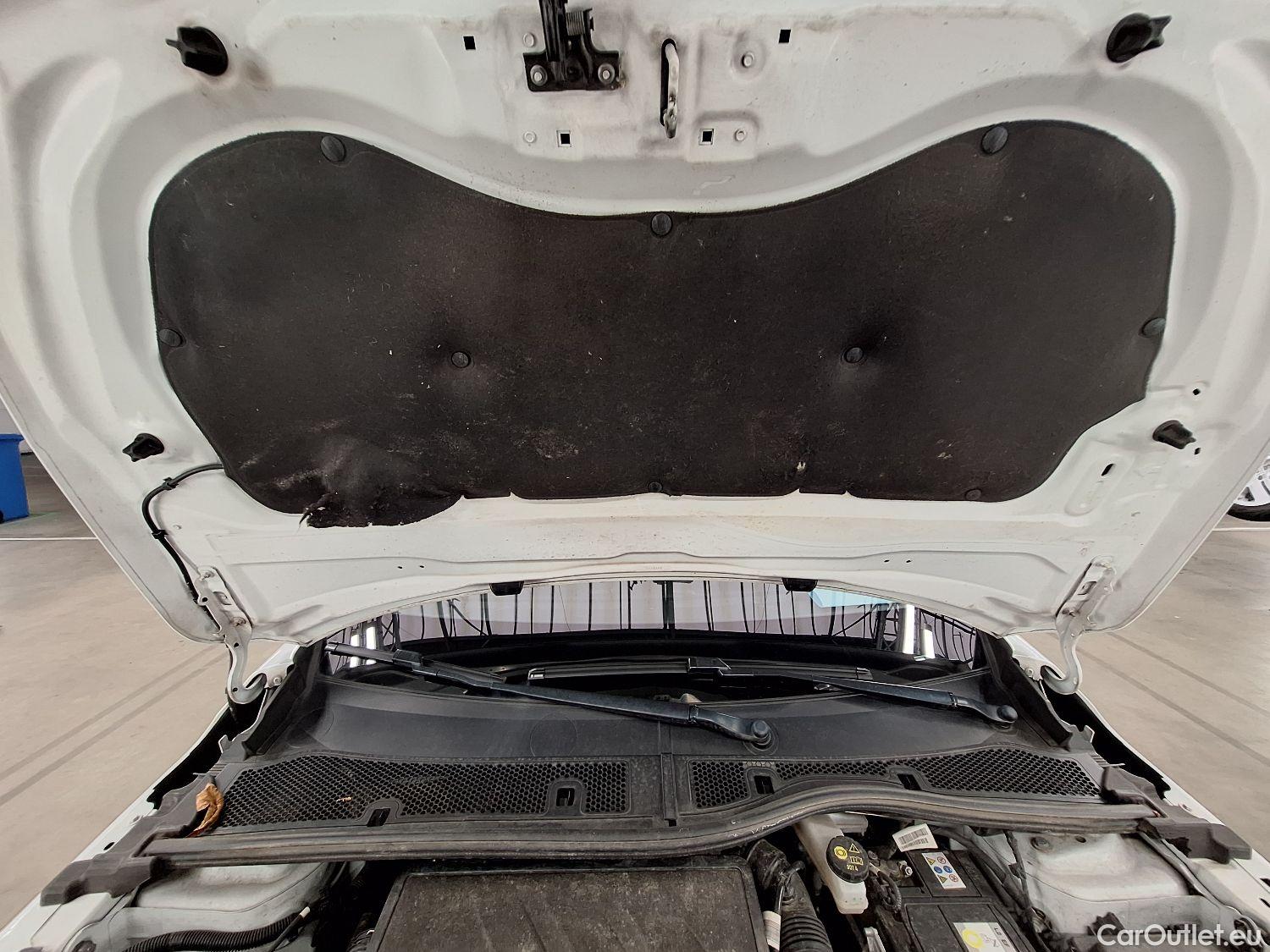  Peugeot  208 Peugeot,  '19, Peugeot  1.2 PureTech 100 MAN6 S&S ?6.3 Allure  #20