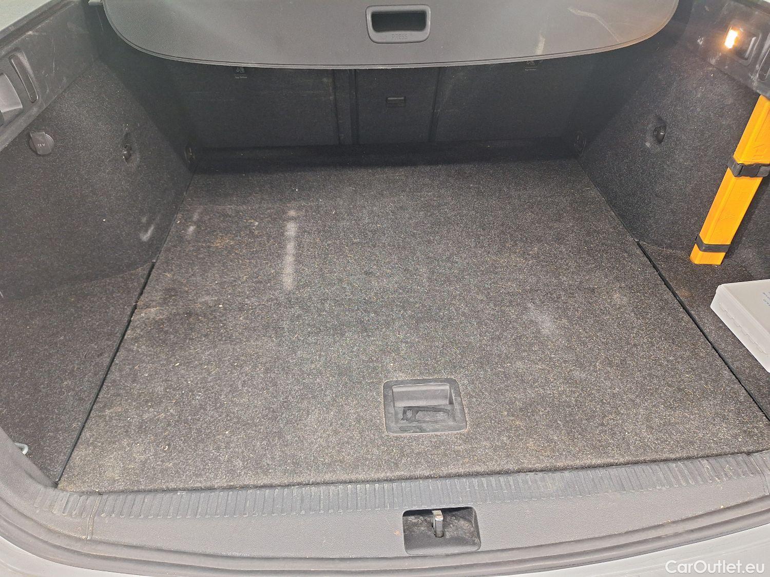  Skoda  Octavia Skoda,  Combi FL'16, Skoda  Combi 1.6 CRTDI GreenTec 85kW Ambiti #36