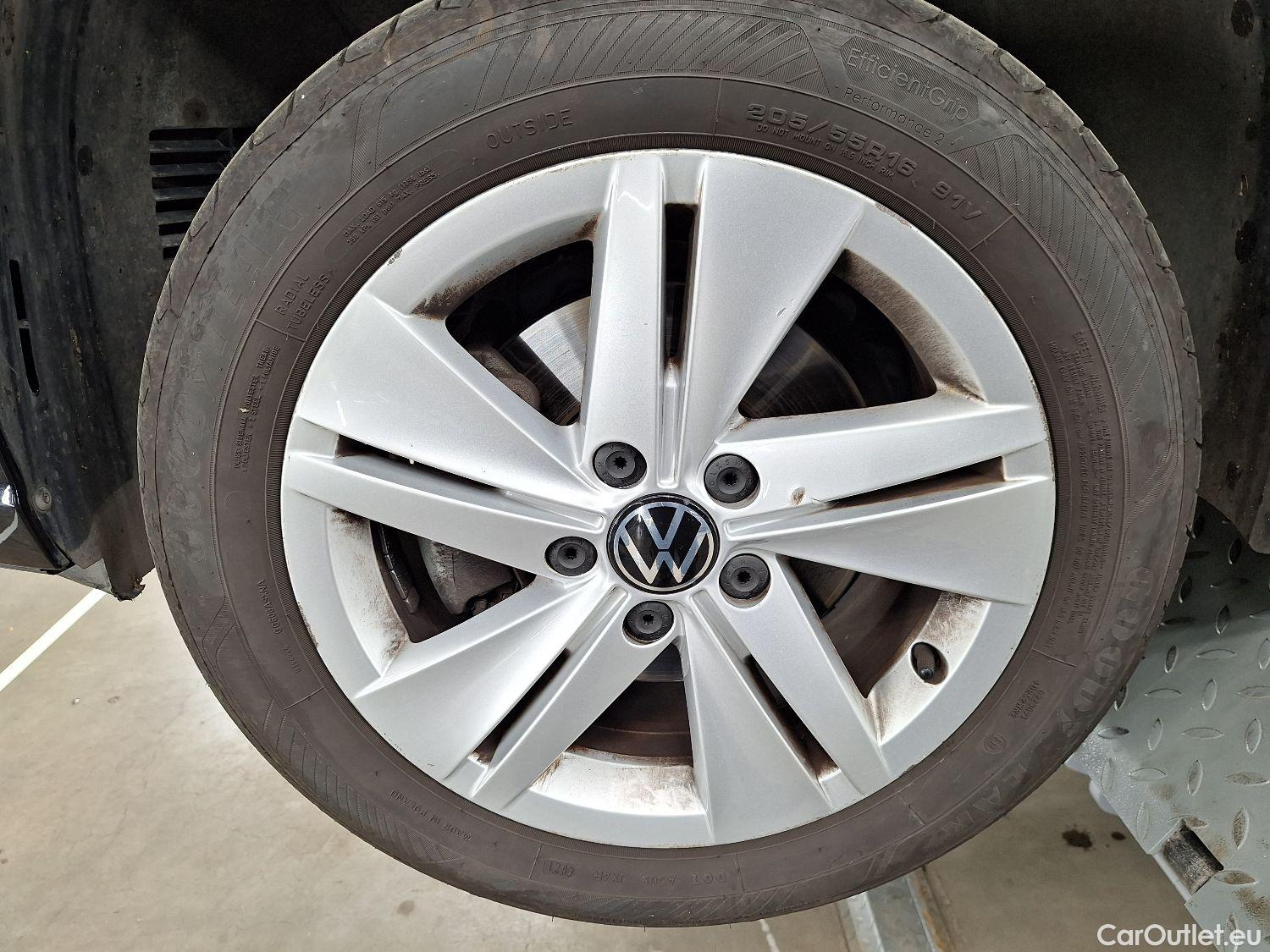  Volkswagen  Golf  VW, VIII '20, Volkswagen VIII 1.0 TSI 81kW Life 5d #8