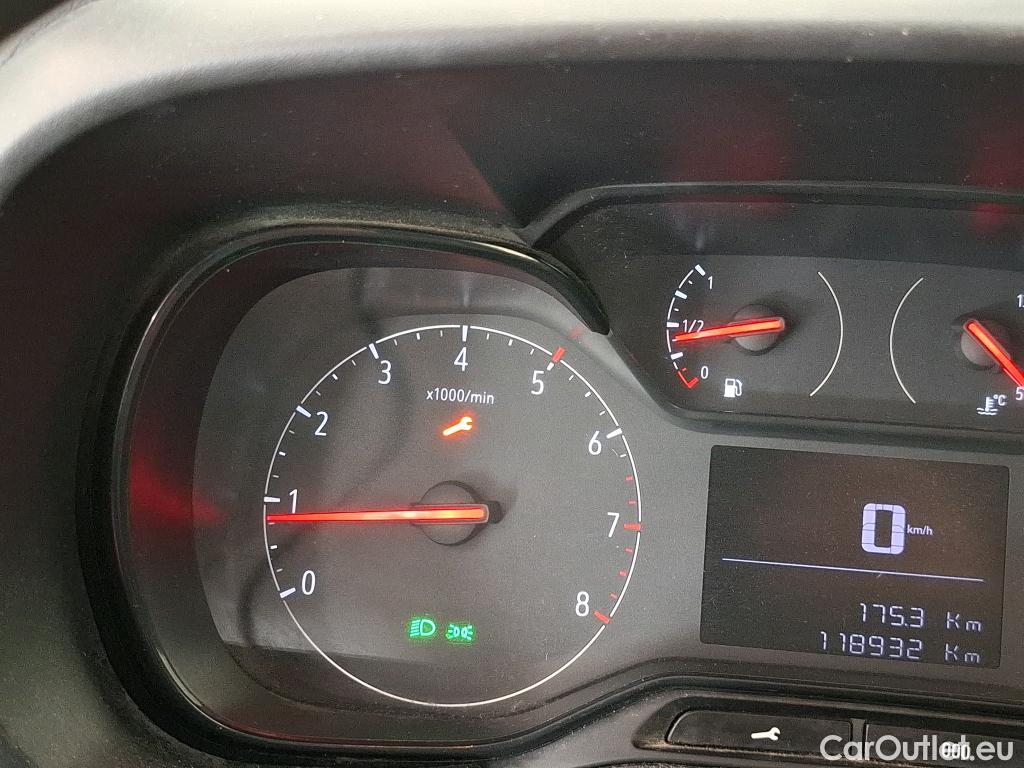  Opel  Combo OPEL  / 2018 / 4P / Fourgonnette 1.5 diesel 100chL1H1/stand CARGO PACK C #28