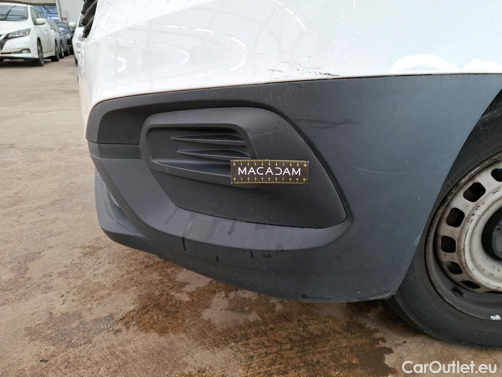  Opel  Combo OPEL  / 2018 / 4P / Fourgonnette 1.5 diesel 100chL1H1/stand CARGO PACK C #38