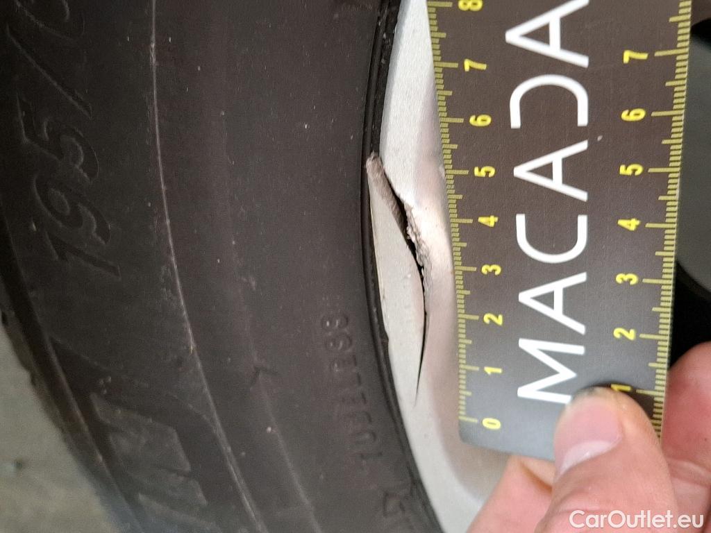  Citroen  C3  Société Feel Nav 1.5 BlueHDI 100CV BVM5 E6dT #2