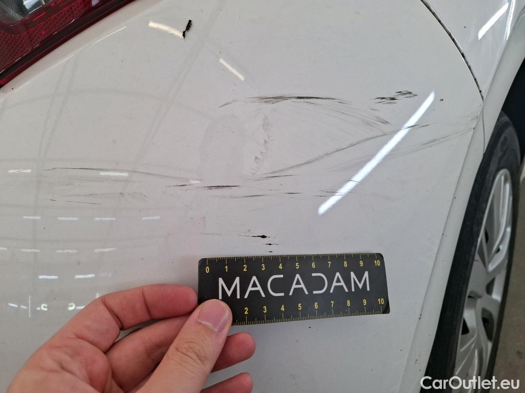  Peugeot  208 PEUGEOT  Affaire / 2015 / 5P / Berline BlueHDi 100 S&S PREMIUM PACK #9