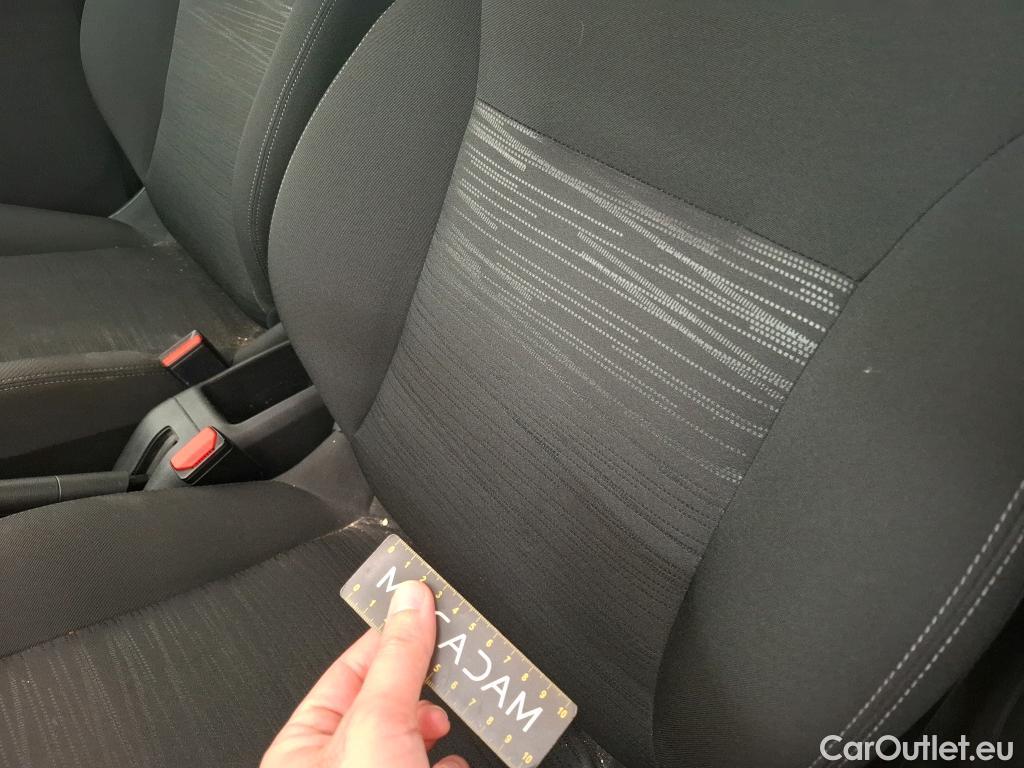  Peugeot  208 PEUGEOT  Affaire / 2015 / 5P / Berline BlueHDi 100 S&S PREMIUM PACK #33