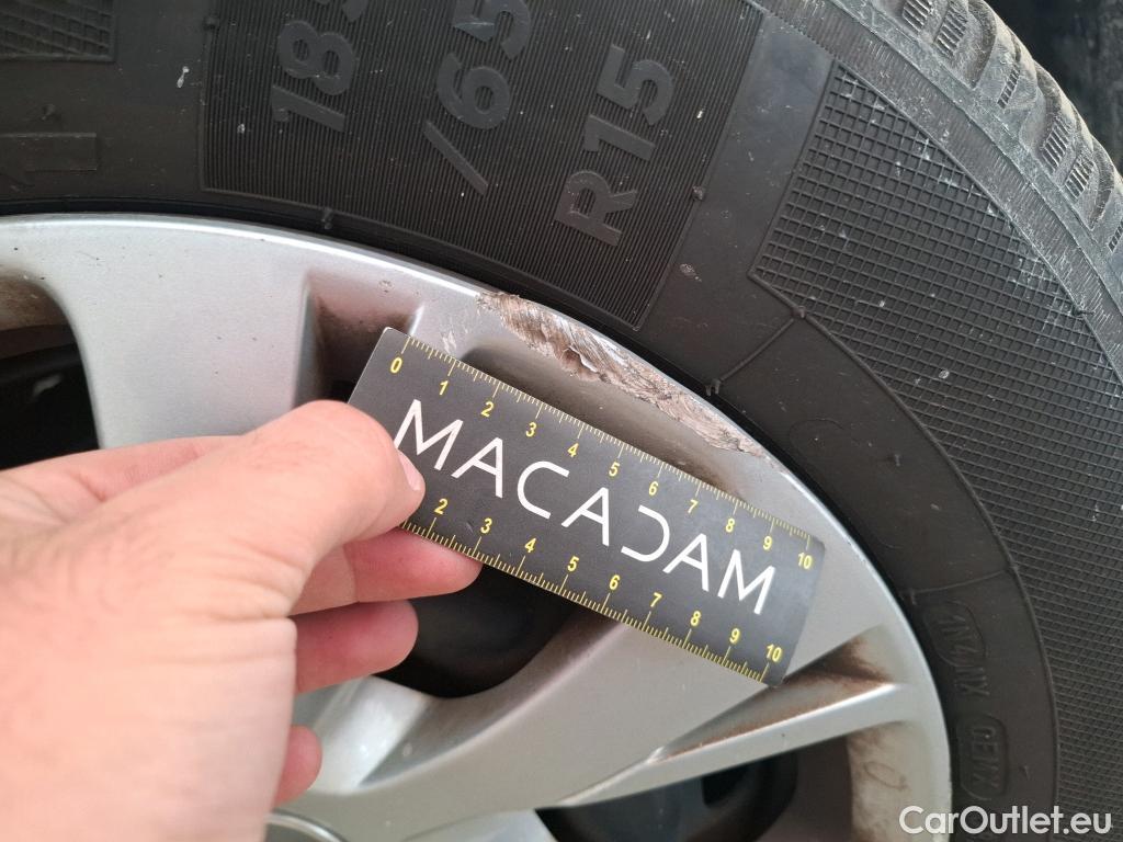  Peugeot  208  Affaire Premium 1.5 HDi 100CV BVM5 E6dT #134