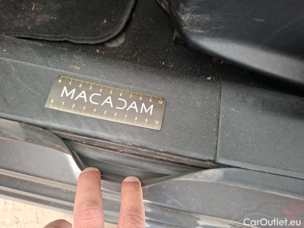  Peugeot  208  Affaire Premium 1.5 HDi 100CV BVM5 E6dT #88