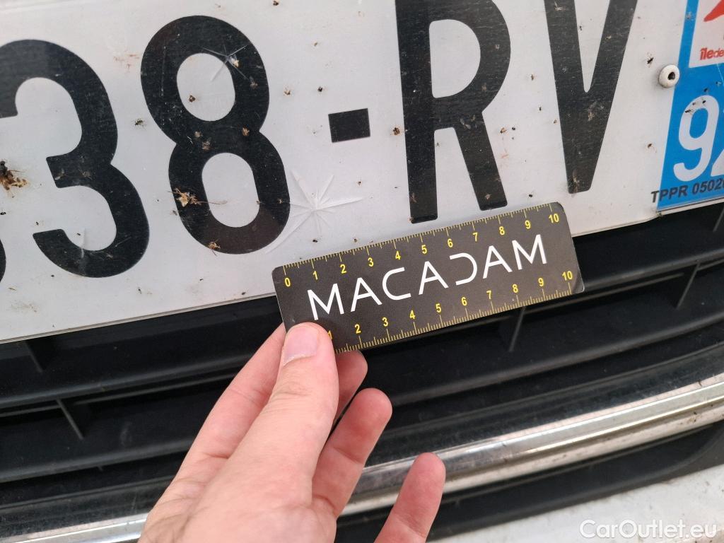  Peugeot  208 PEUGEOT  Affaire / 2015 / 5P / Berline BlueHDi 100 S&S PREMIUM PACK #37