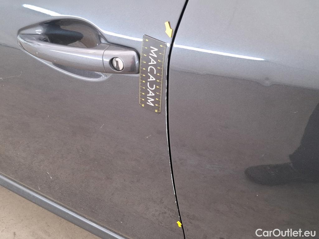  Peugeot  208  Affaire Premium 1.5 HDi 100CV BVM5 E6dT #63