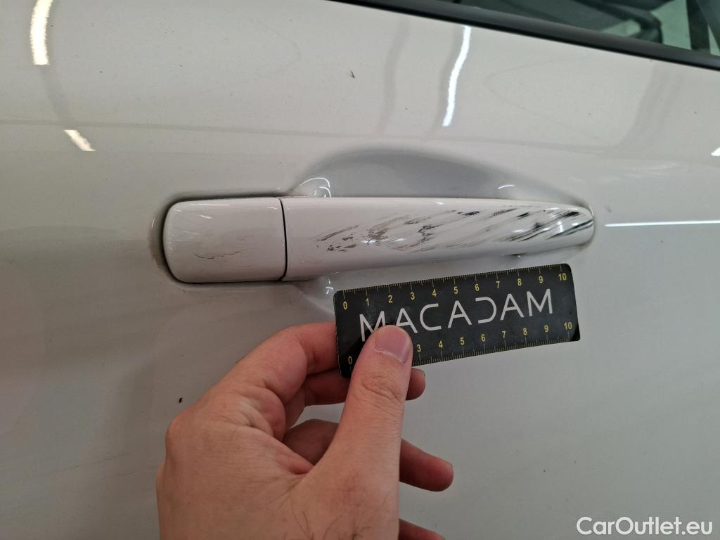  Peugeot  208 PEUGEOT  Affaire / 2015 / 5P / Berline BlueHDi 100 S&S PREMIUM PACK #34