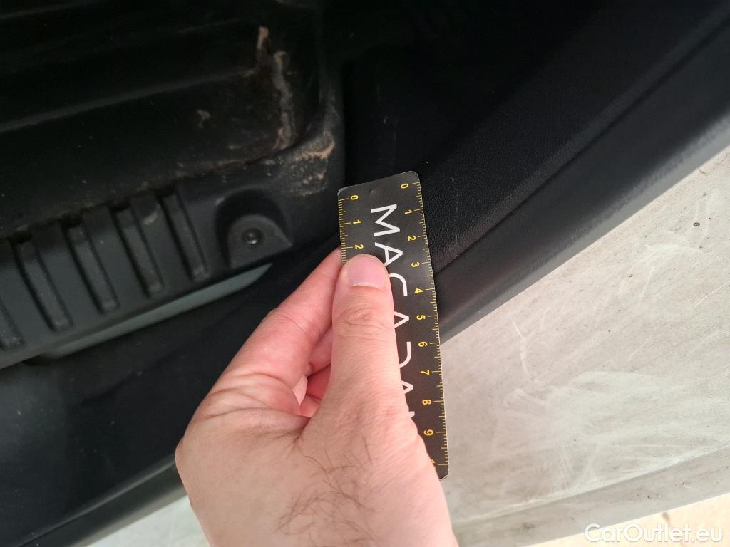  Peugeot  208 PEUGEOT  Affaire / 2015 / 5P / Berline BlueHDi 100 S&S PREMIUM PACK #15