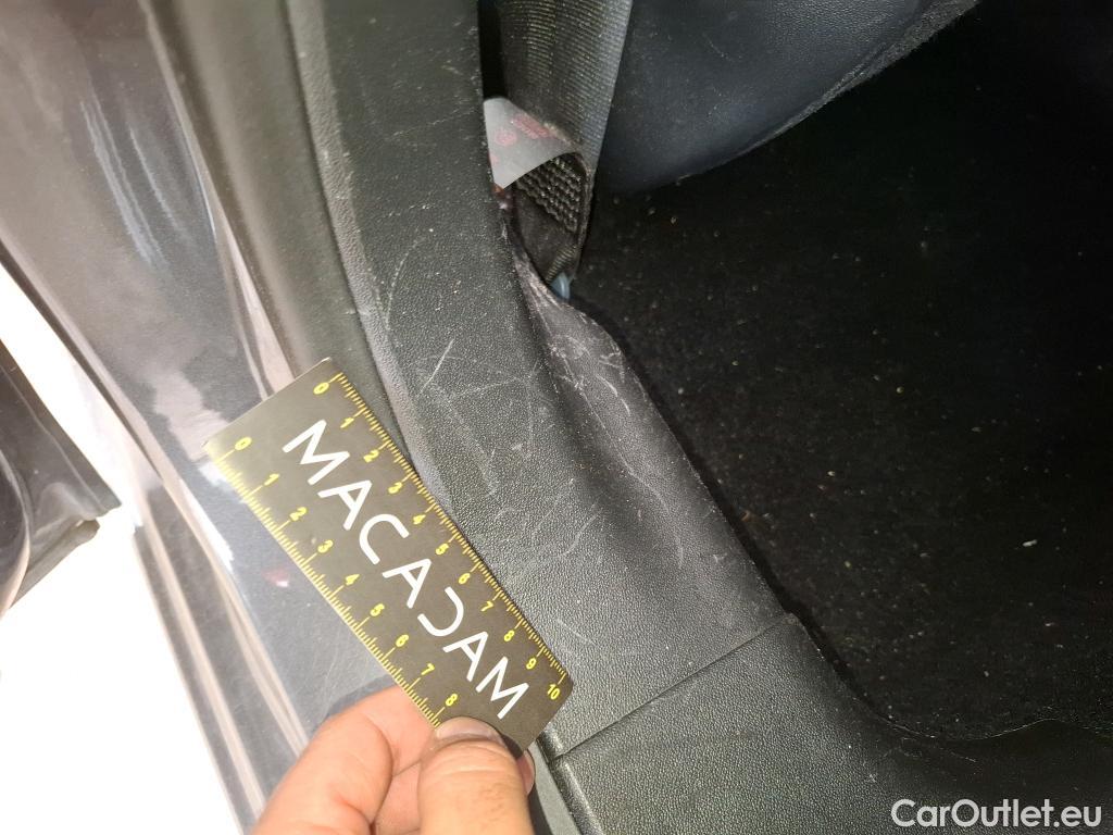  Peugeot  208  Affaire Premium 1.5 HDi 100CV BVM5 E6dT #90