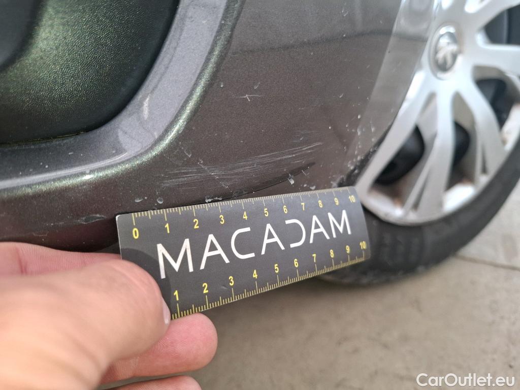  Peugeot  208  Affaire Premium 1.5 HDi 100CV BVM5 E6dT #72